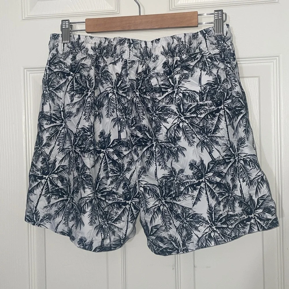 Retromarine swim trunk size Medium NWOT